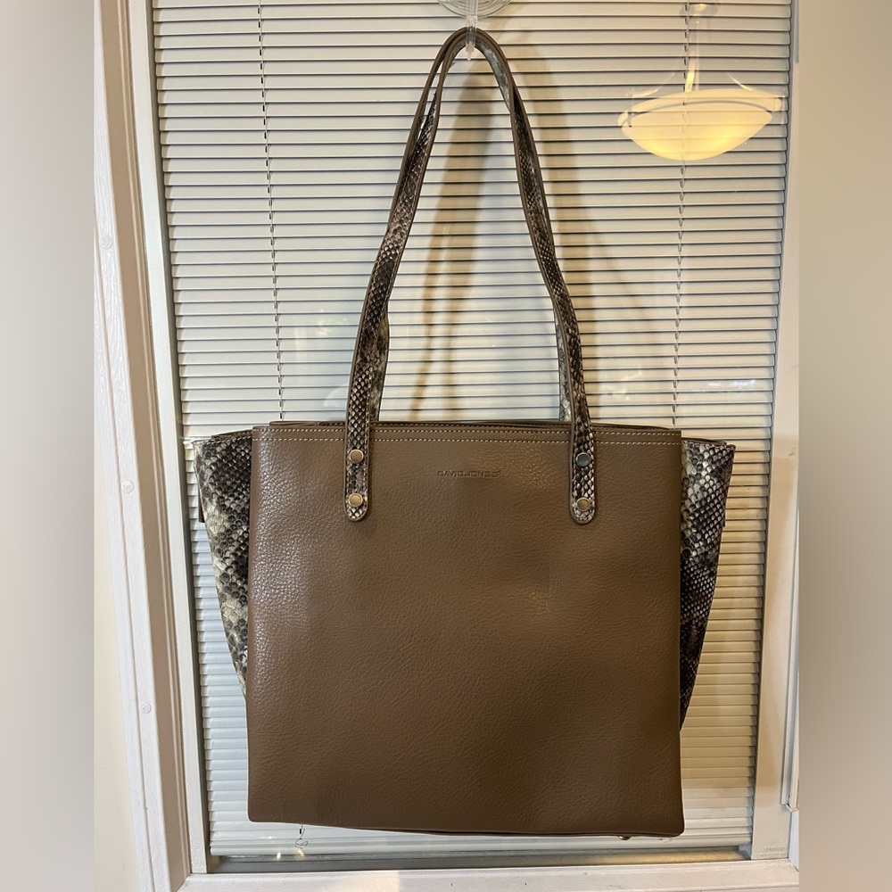 David Jones purse